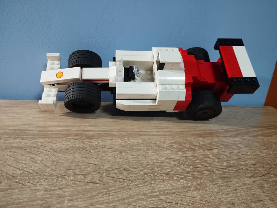 F1 versenyautó