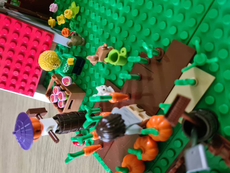 Lego farm