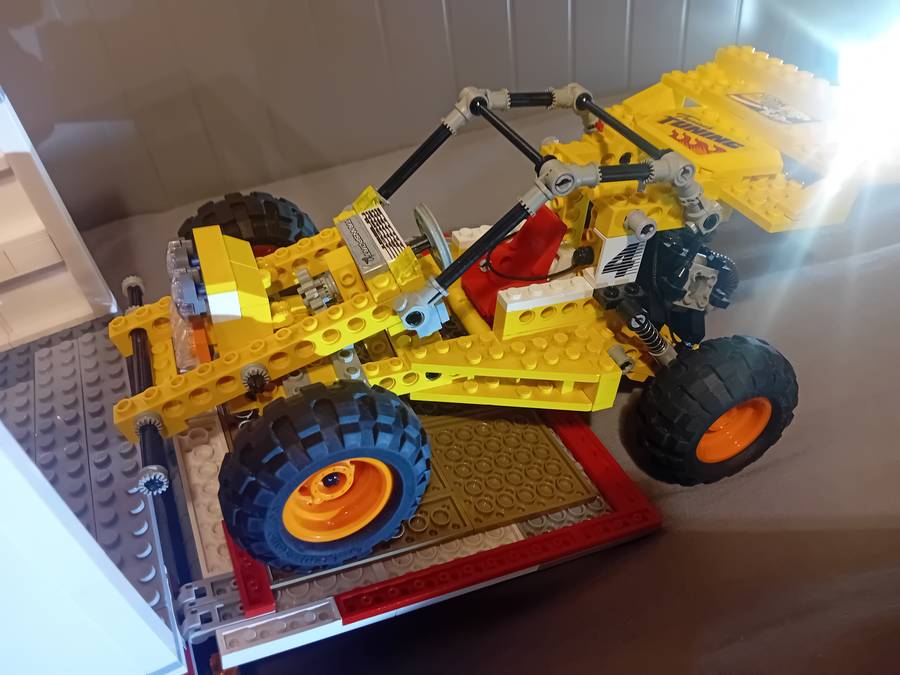  Chevrolette 3100 és egy triál autó