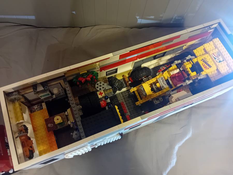 Chevrolette 3100 és egy triál autó
