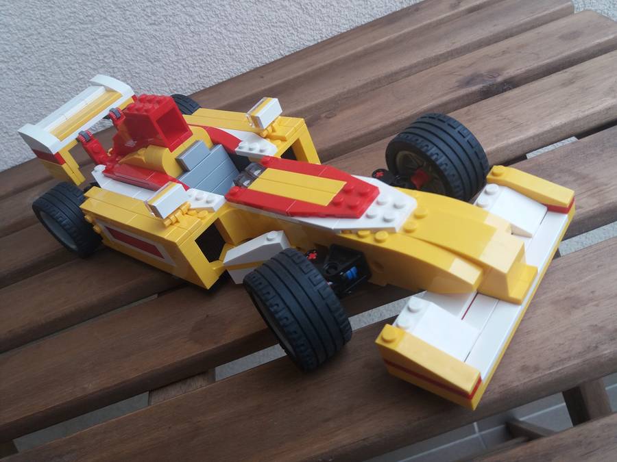 F1 versenyautó
