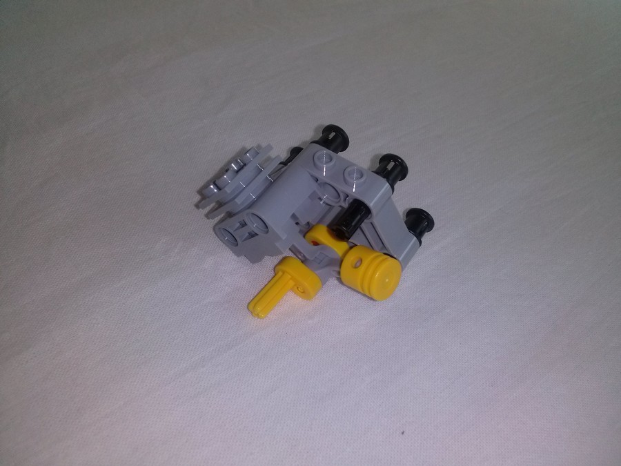 LEGO Krosszmotor