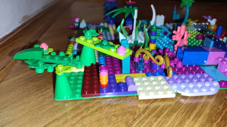 Lego bolygó életképek