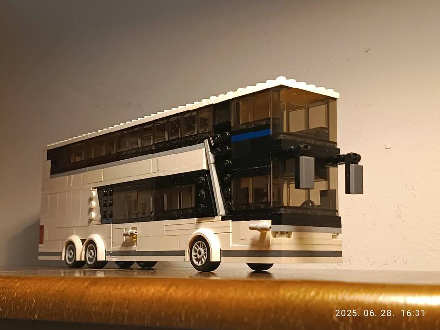 Van Hool TDX 27 Astromega turistabusz