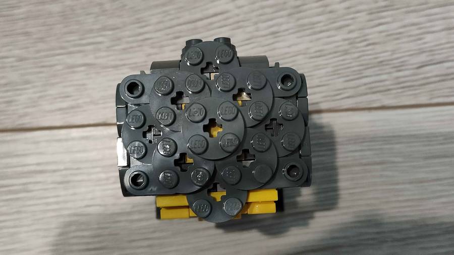 Moe brickheadz
