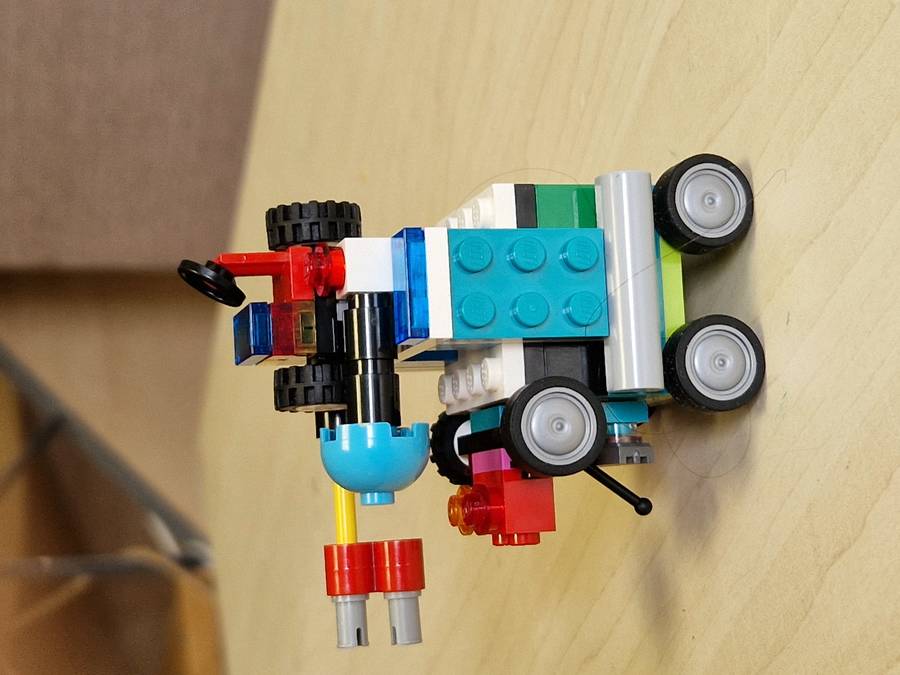Miniatűr guruló lego széf