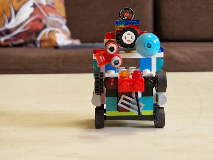 Miniatűr guruló lego széf