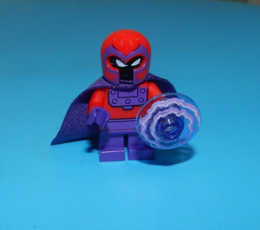 Mighty Micros: Rozsomák és Magneto összecsapása