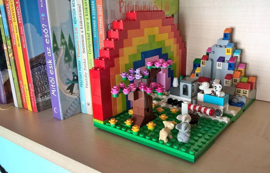 Lego könyvtámasz
