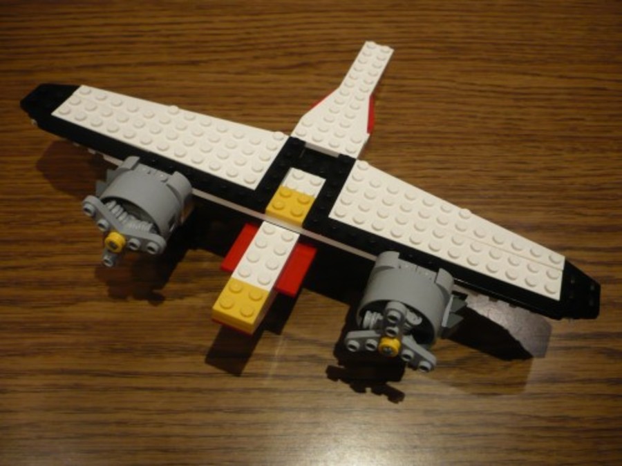 Propeller kalandok 1. Kétmotoros repülő