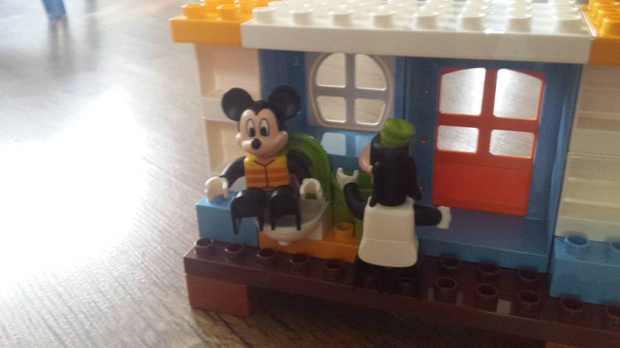 Mickey és barátai tengerparti háza