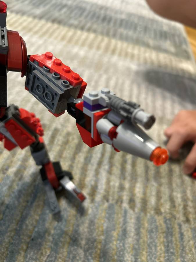 Piros robot