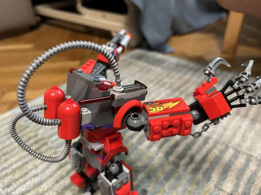 Piros robot