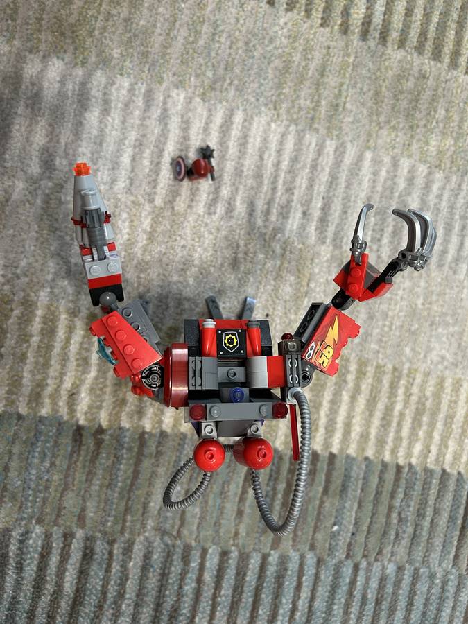 Piros robot