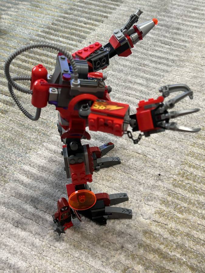 Piros robot