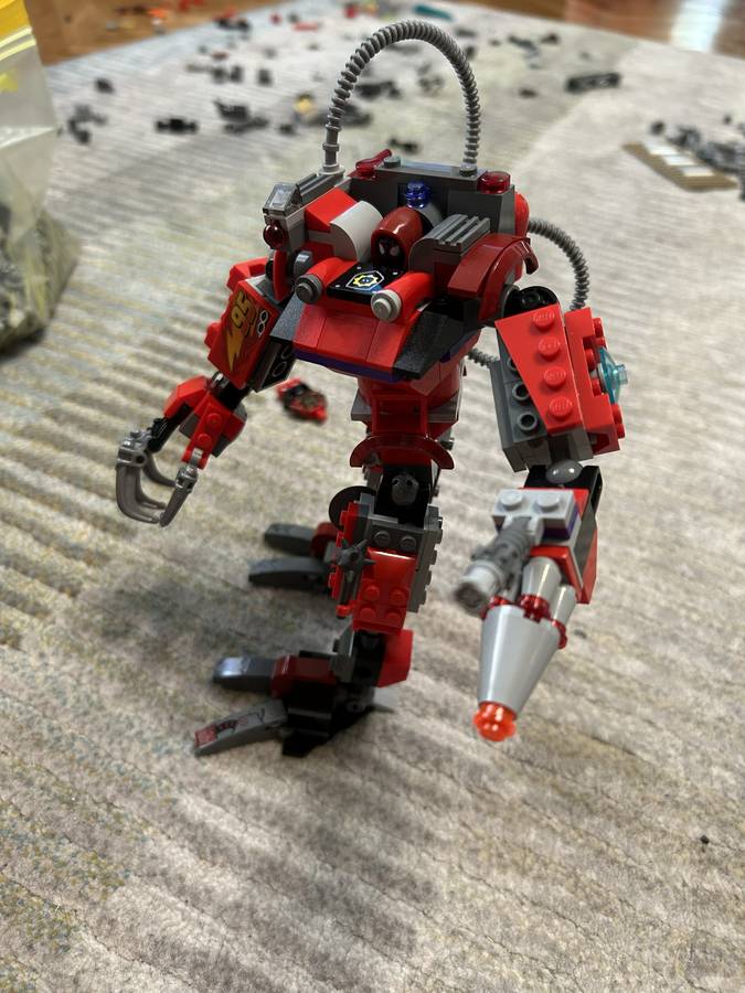 Piros robot