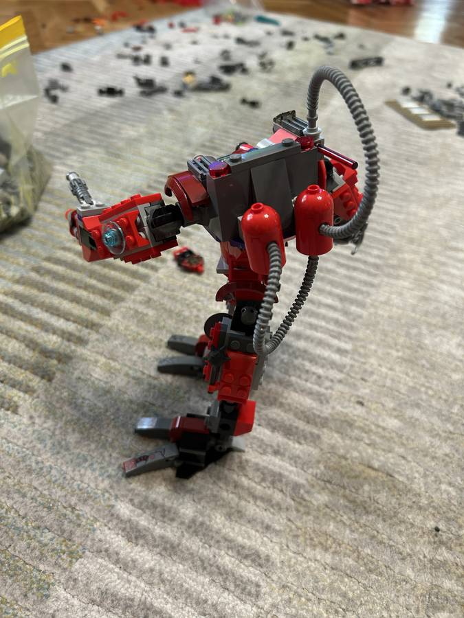 Piros robot