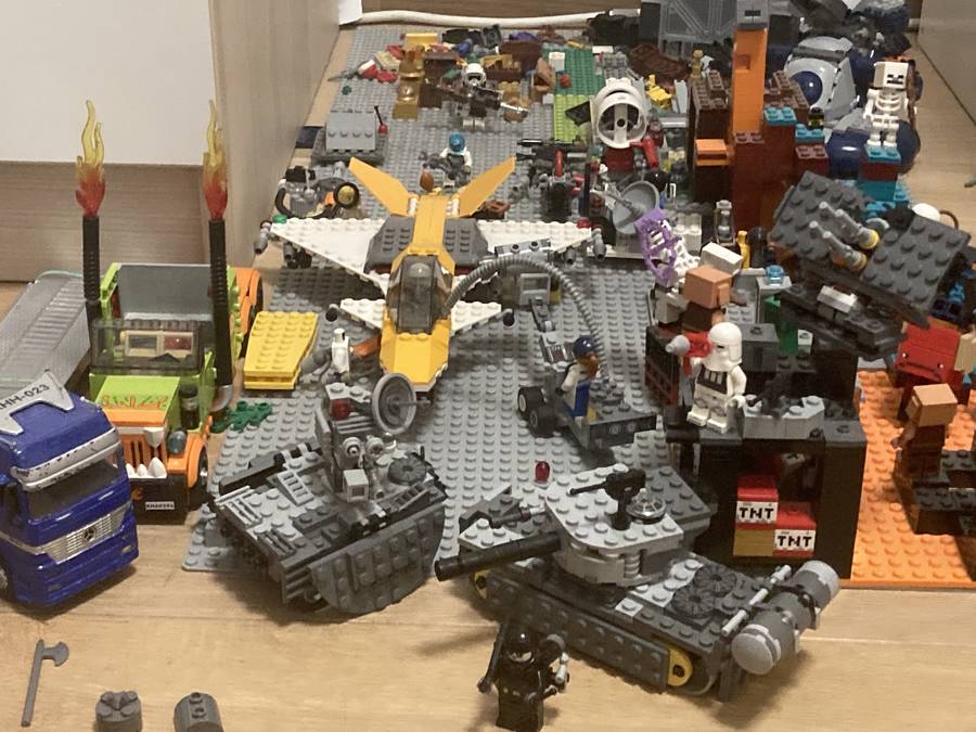 Lego katonai város