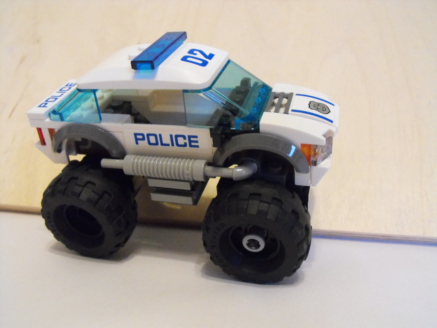 Monster truck rendőrautó