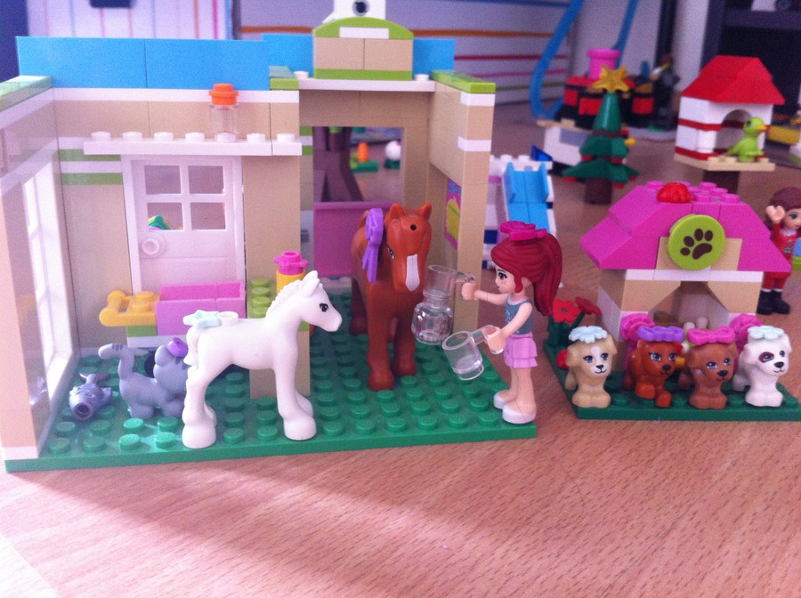 Lego Friends lovak és kutyák :)