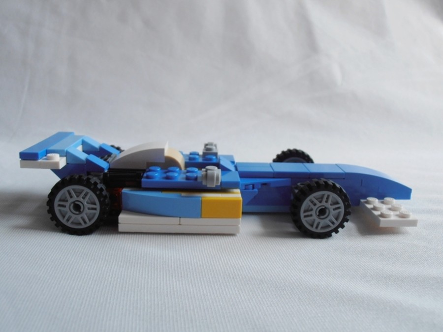 6913 F1 Car