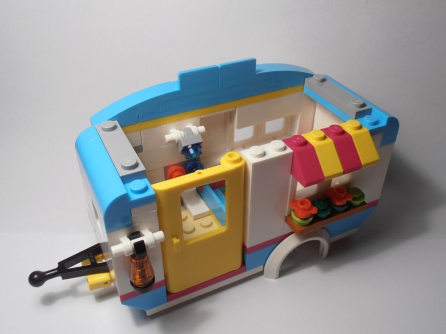 41034 Summer Caravan