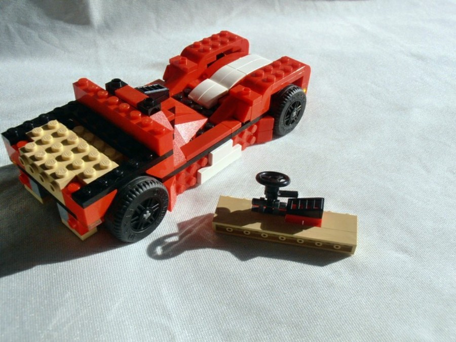 31024 Roaring Race Truck