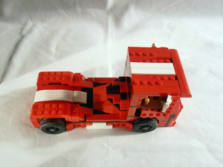 31024 Roaring Race Truck