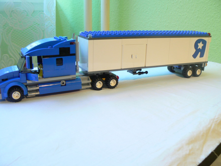 Toys'R'Us kamion 2010-ből