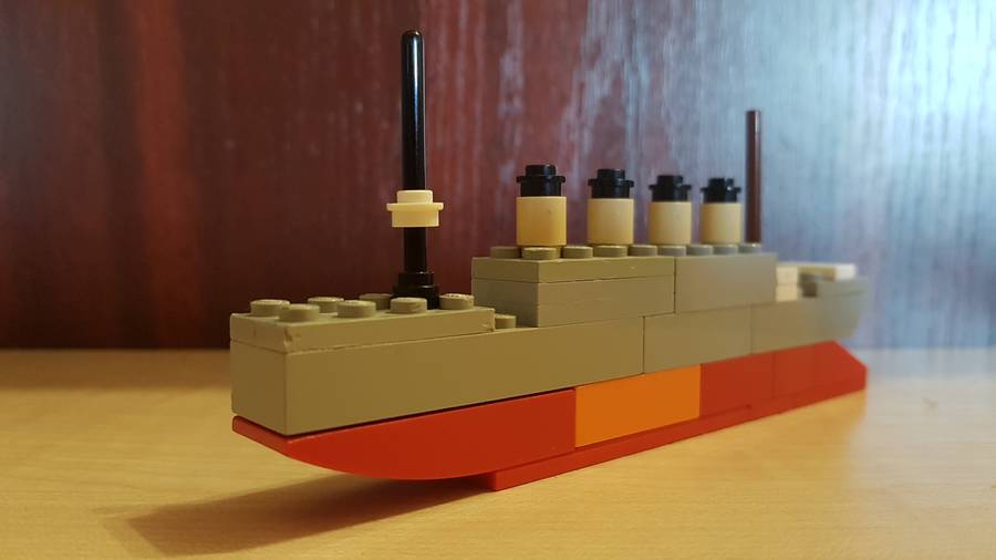 R.M.S. TITANIC (MINI)