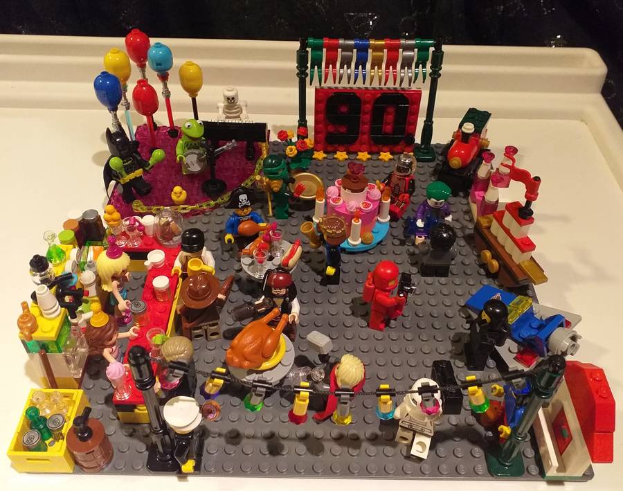 Boldog születésnapot LEGO!