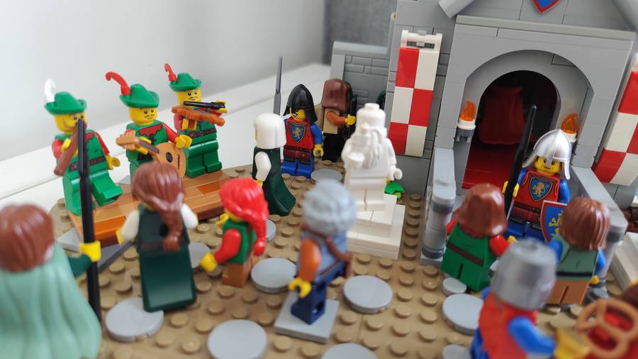 Újévi mulatság a várkápolna előtti téren