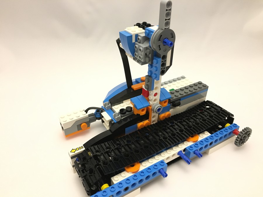 17101 Lego Boost Automata építőnk (Muki gyártó sor)