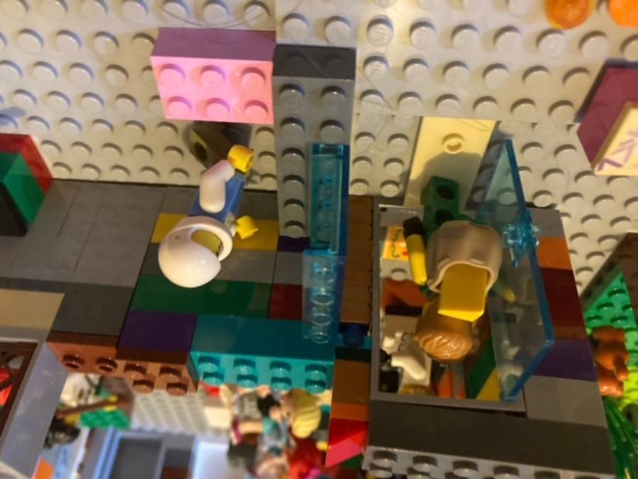 Iskolakezdés legoval