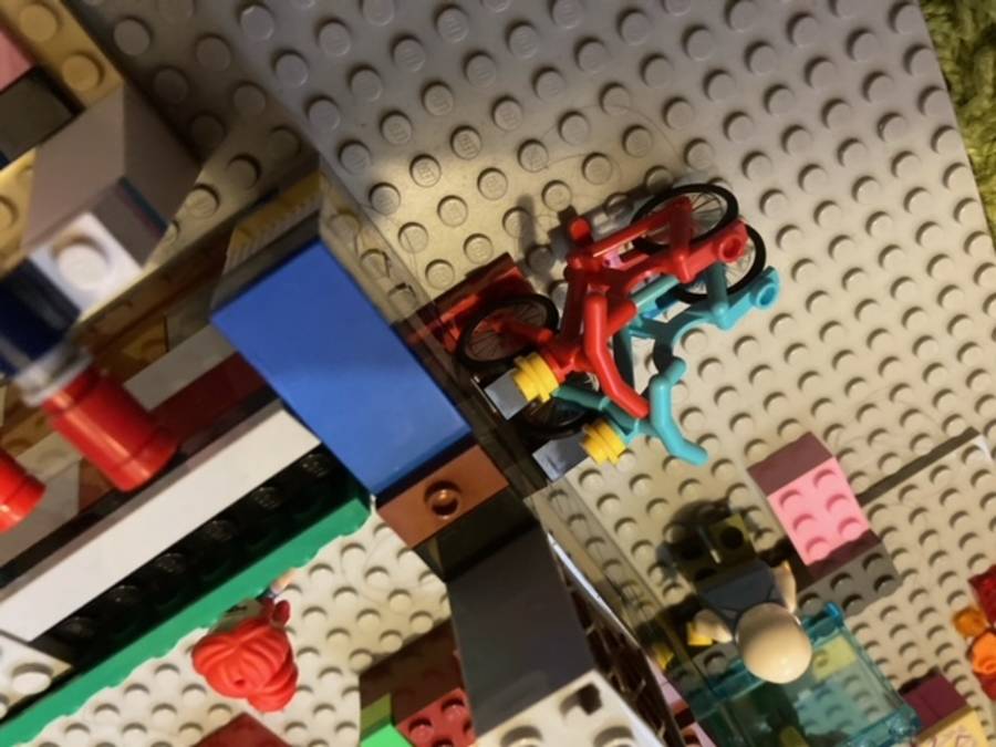 Iskolakezdés legoval