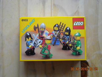 LEGO Castle 6103 Castle Mini Figures 1988