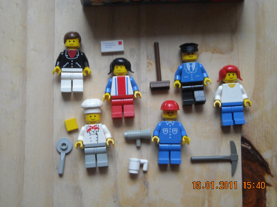 LEGO City Mini-Figure Set 1982