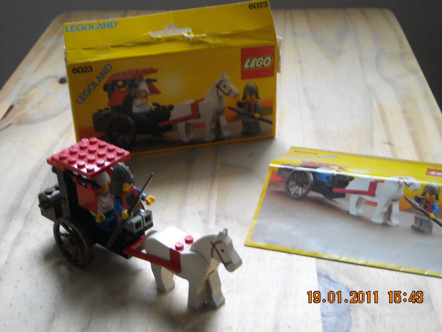 LEGO Castle 6023 Maiden's Cart 1986