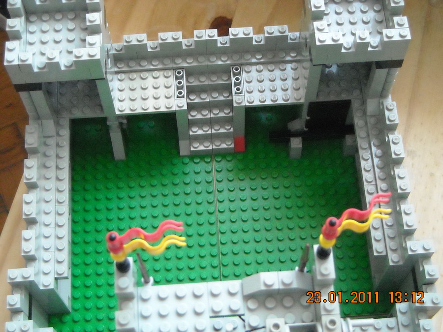 LEGO Castle  6080 King’s Castle  1984