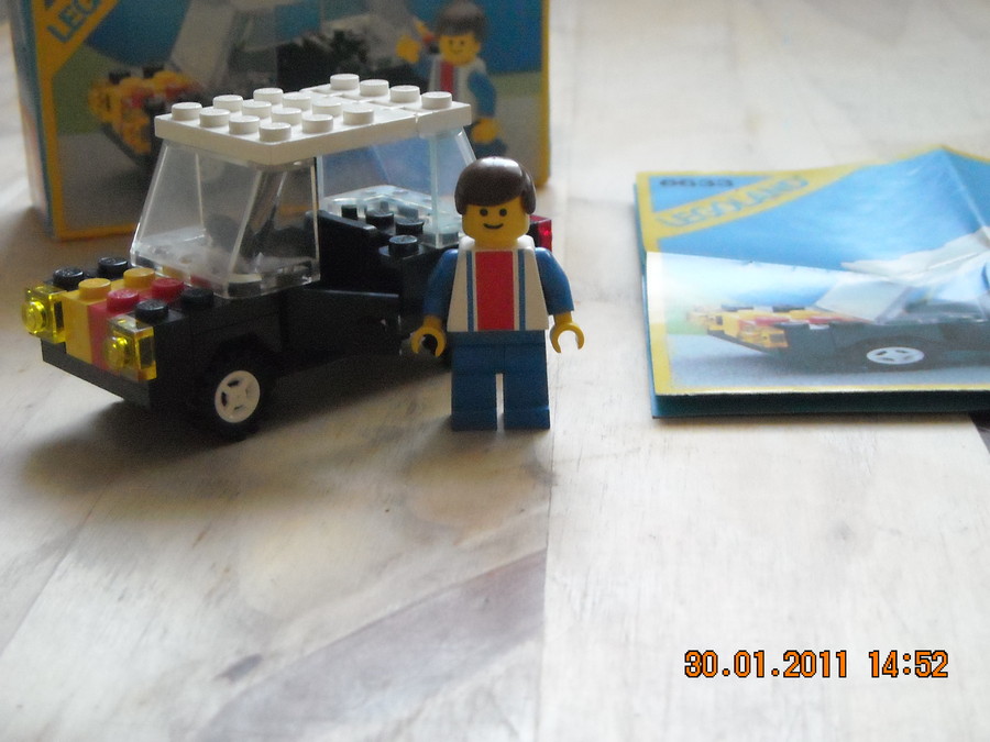 LEGO  City 6633 Family Car  1985