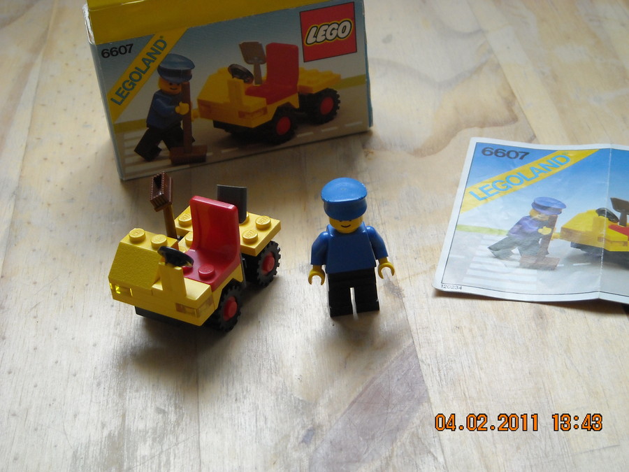 LEGO  City  6607  Service Truck  1982