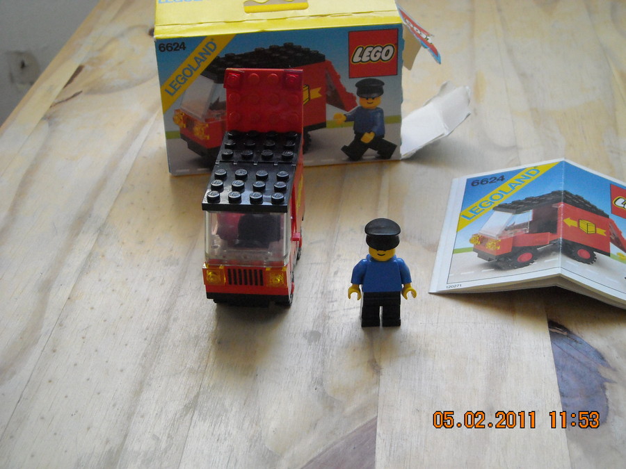 LEGO  City  6624  Delivery Van   1983
