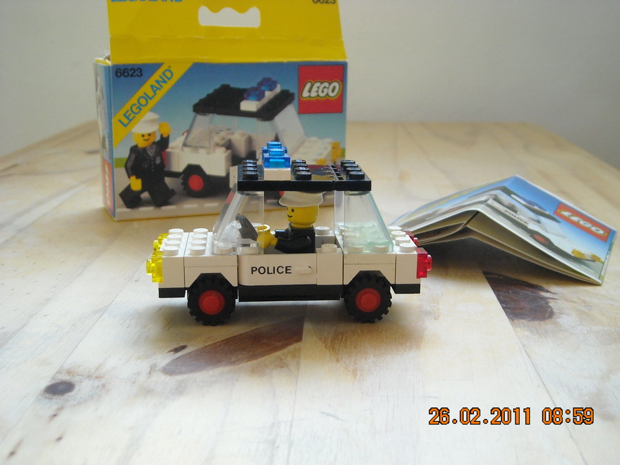 LEGO  City  6623 Police Car 1983