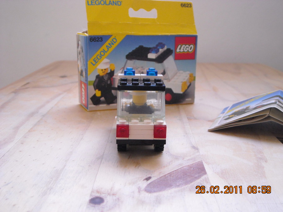 LEGO  City  6623 Police Car 1983