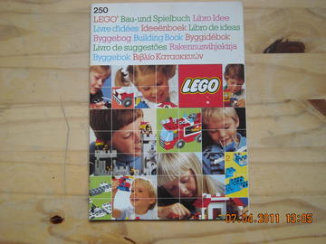 LEGO  Idea Book  250 1987