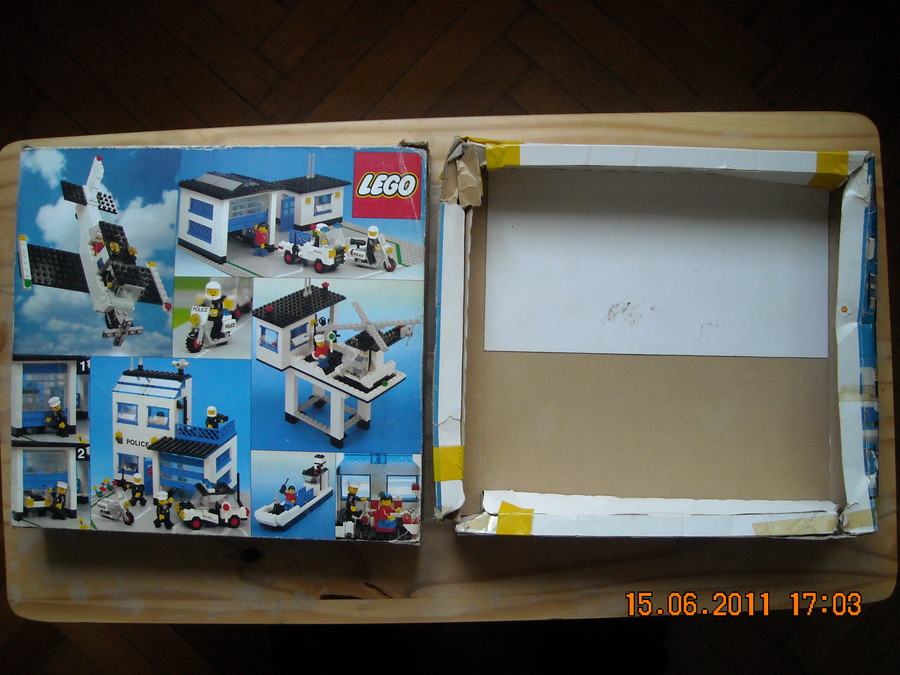 LEGO  City  6384 Police Station  1983