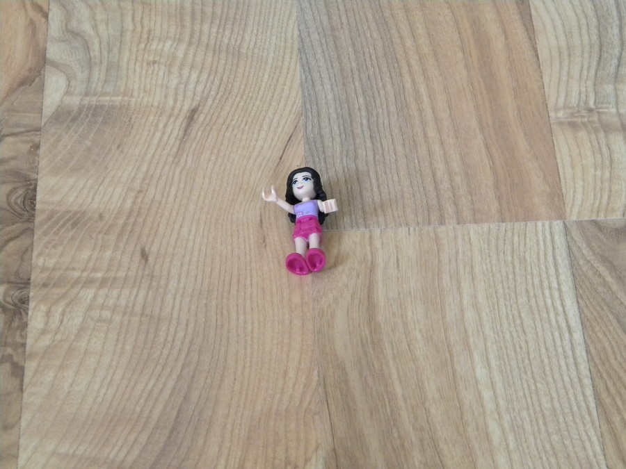Lego lányok medencéje