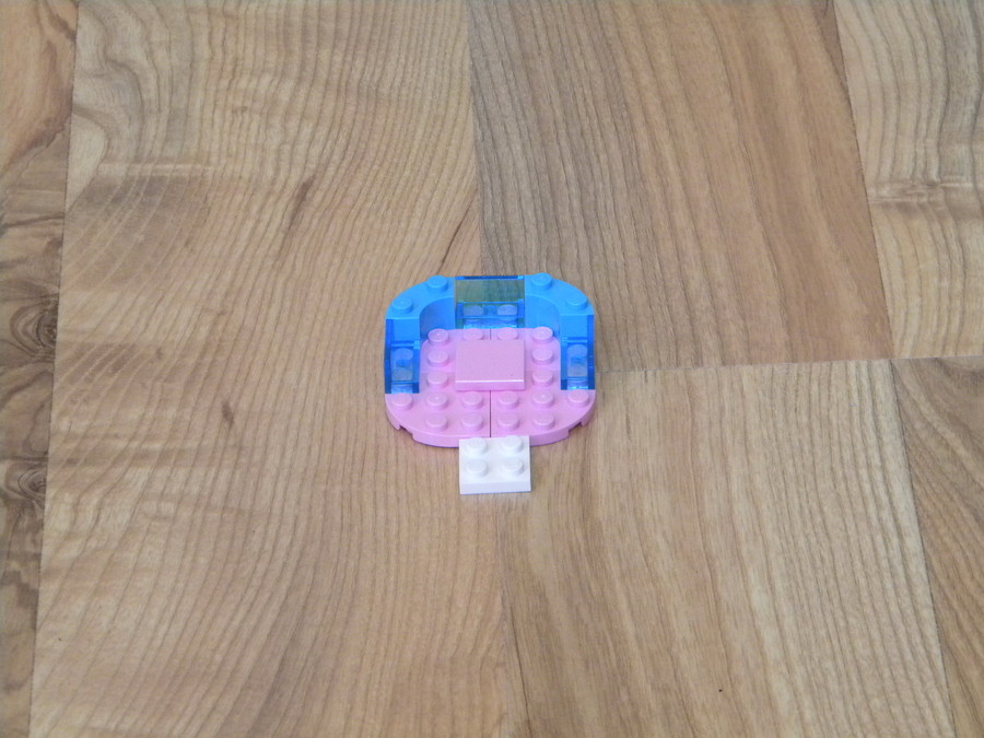 Lego lányok medencéje