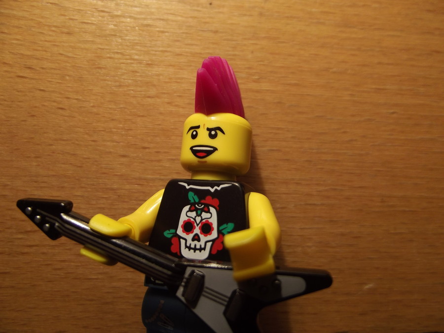 Punk rocker minifigura
