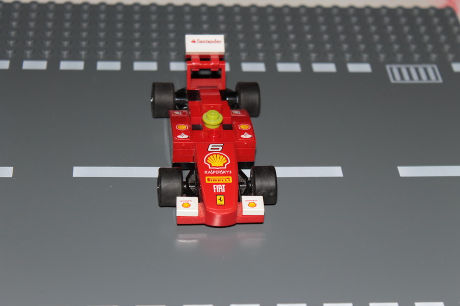 Ferrari F138 shell promós autó